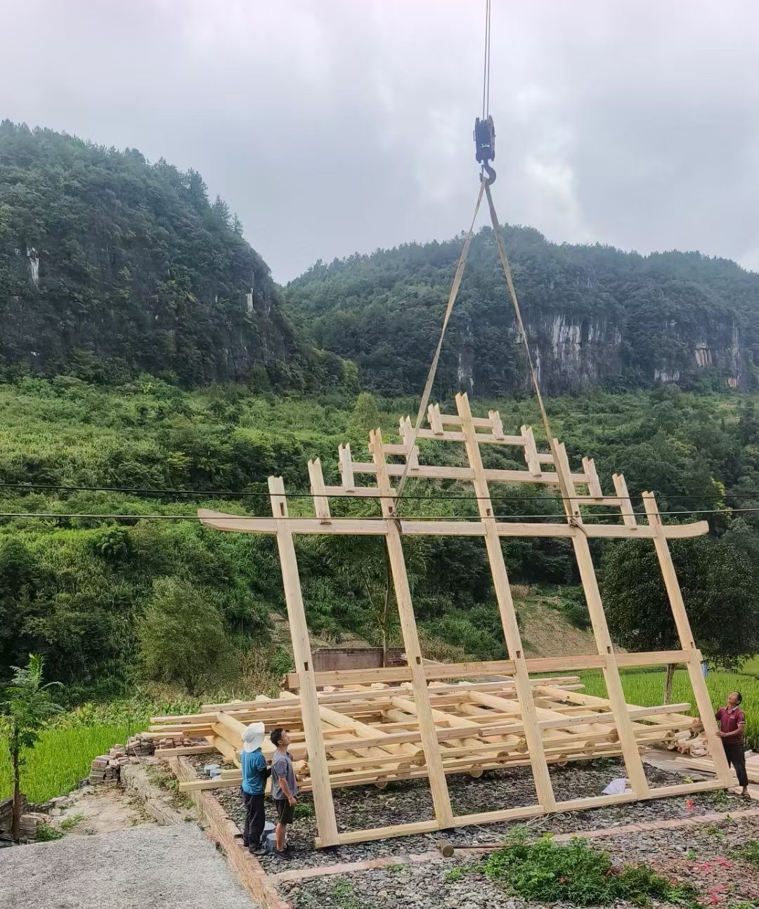 肃宁县汽车吊出租公司怎么保证发动机散热问题