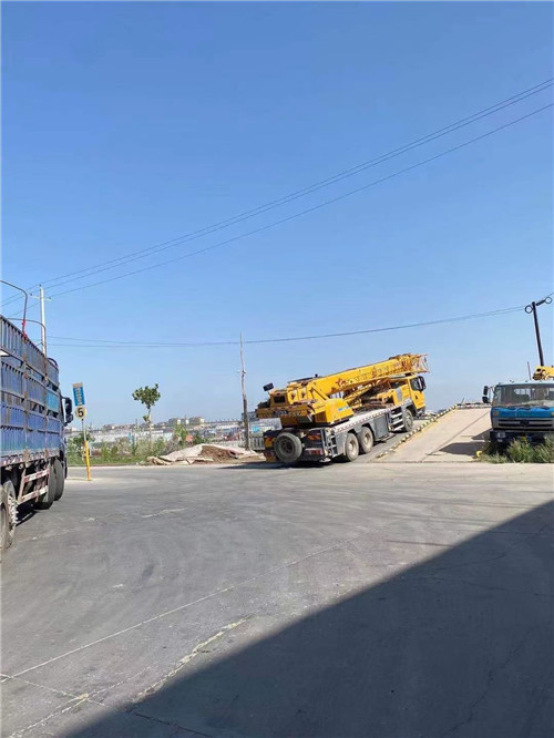 肃宁县25吨吊车的租赁价格大概是多少？