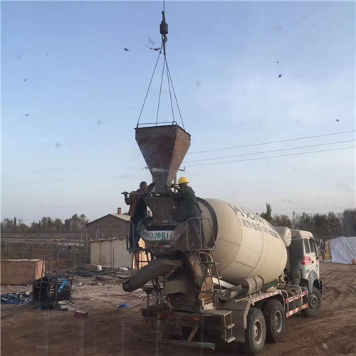 肃宁县“精准瞄准”—— 吊车的 “定位导航” 技术